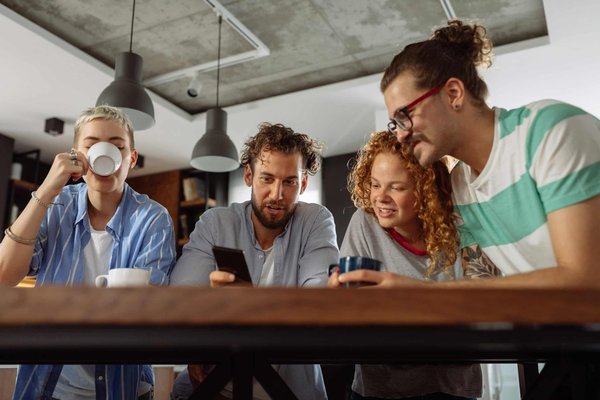 What's the Best Way to Create a Smart Lighting System That Mimics Natural Sunlight Patterns?