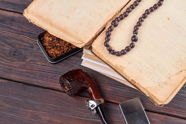 What are the Best Tips for Accessorizing with Eco-Friendly Acetate Glasses?